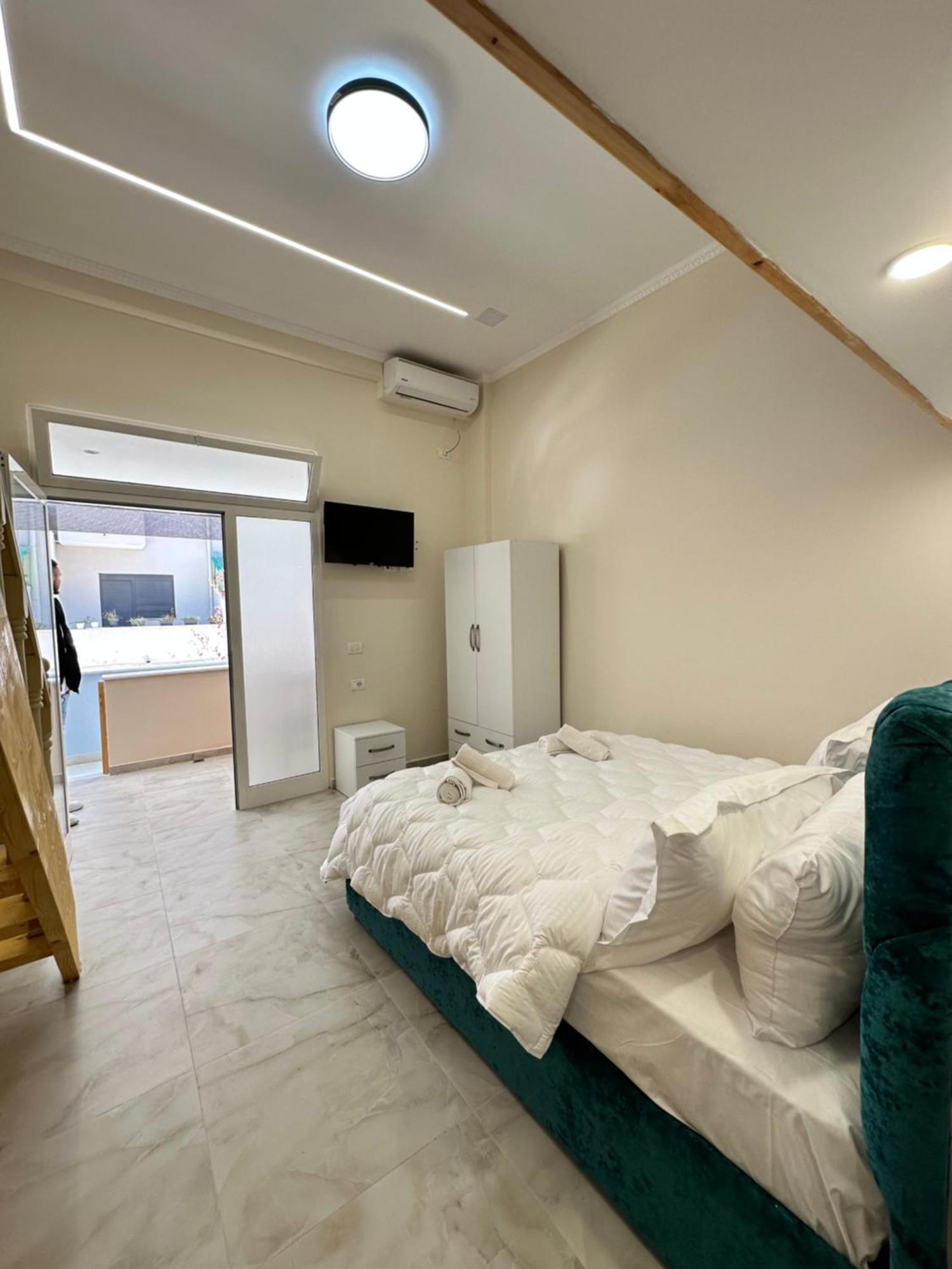 Troy Aparthotel Durrës Eksteriør billede